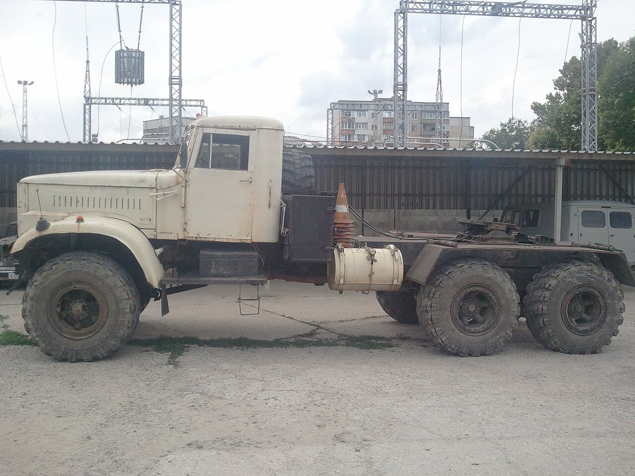 KrAZ-255V